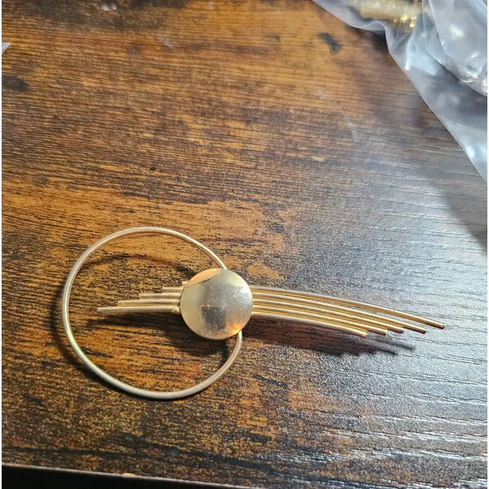 Unbranded vintage mystery